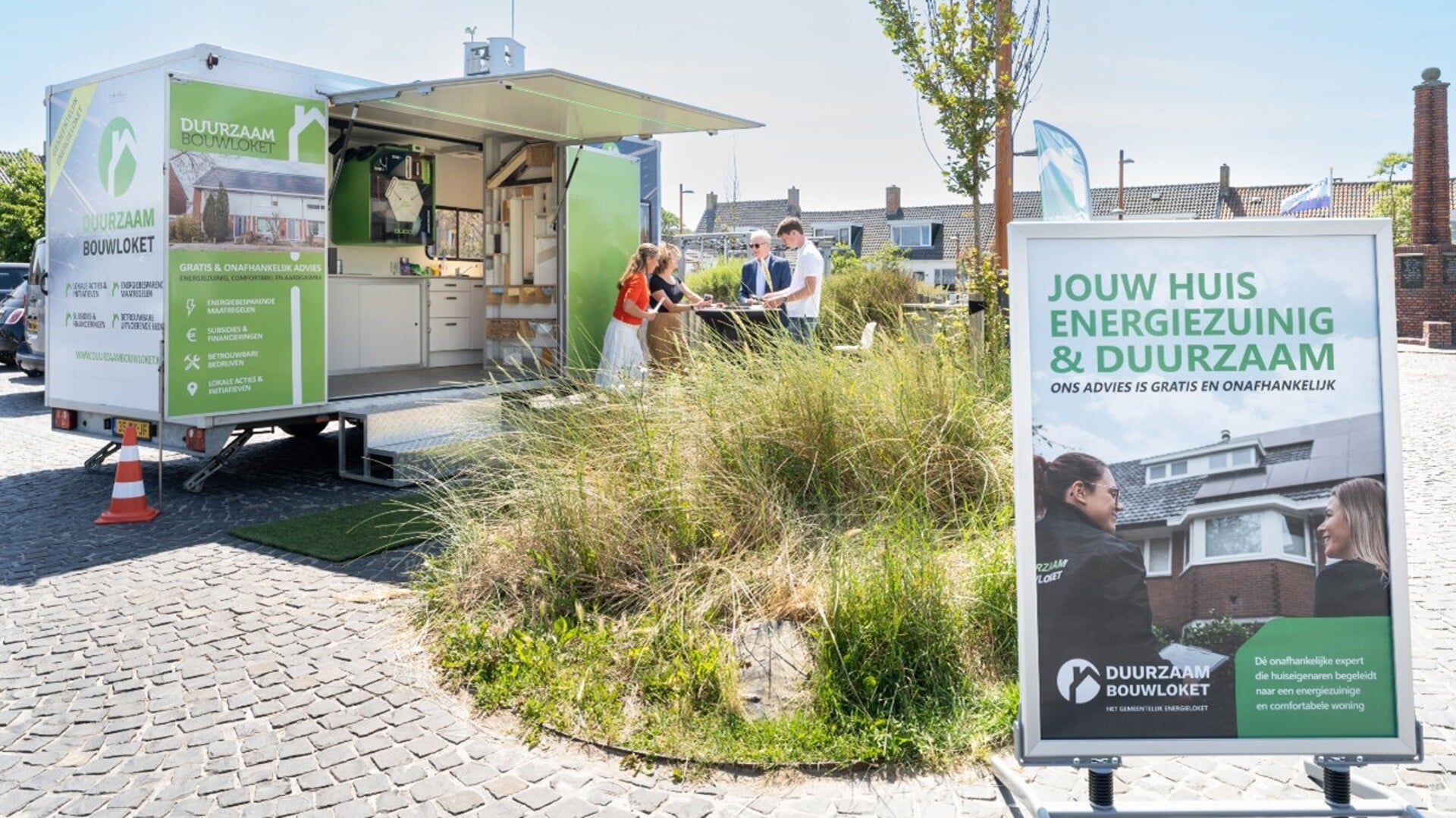 Markt over duurzamer wonen in Fronik Buurtboerderij.