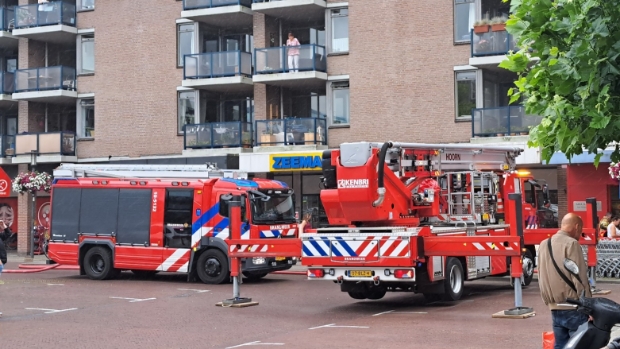 Brand in woning aan Betje Wolffplein in Hoorn