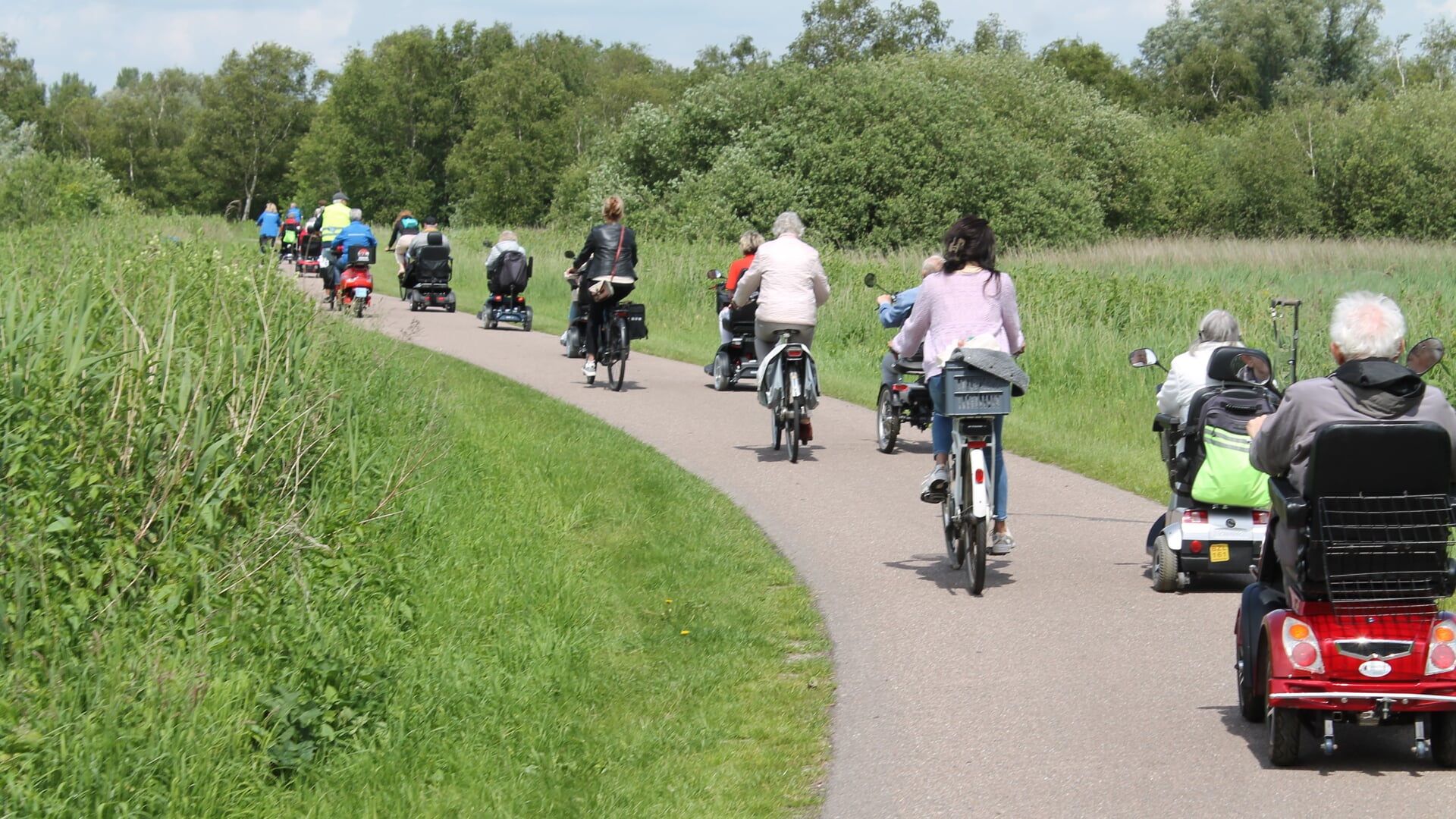 De tocht gaat door Het Twiske.