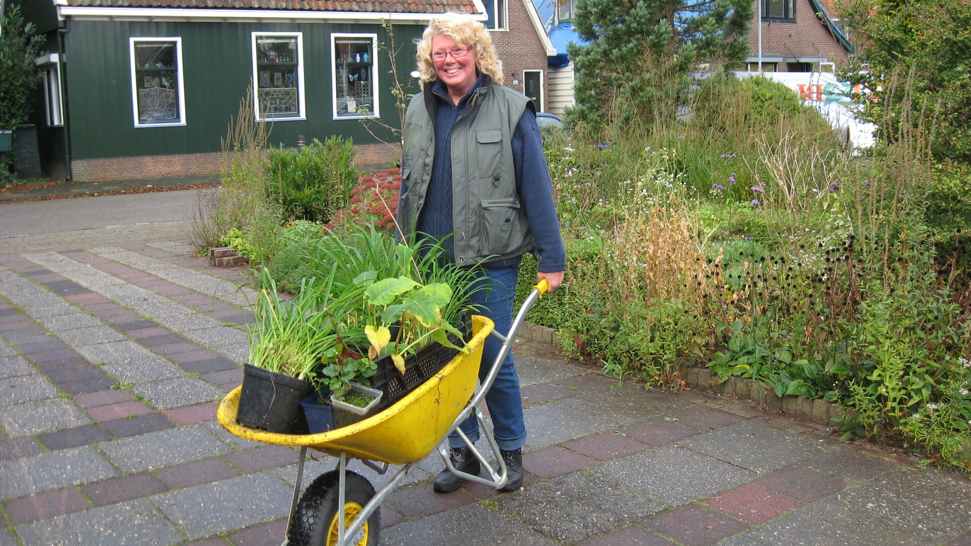 Op de stekkenmarkt van Groei & Bloei Zaanstreek-Waterland vindt zowel de beginnende als ervaren tuinier iets van zijn gading.