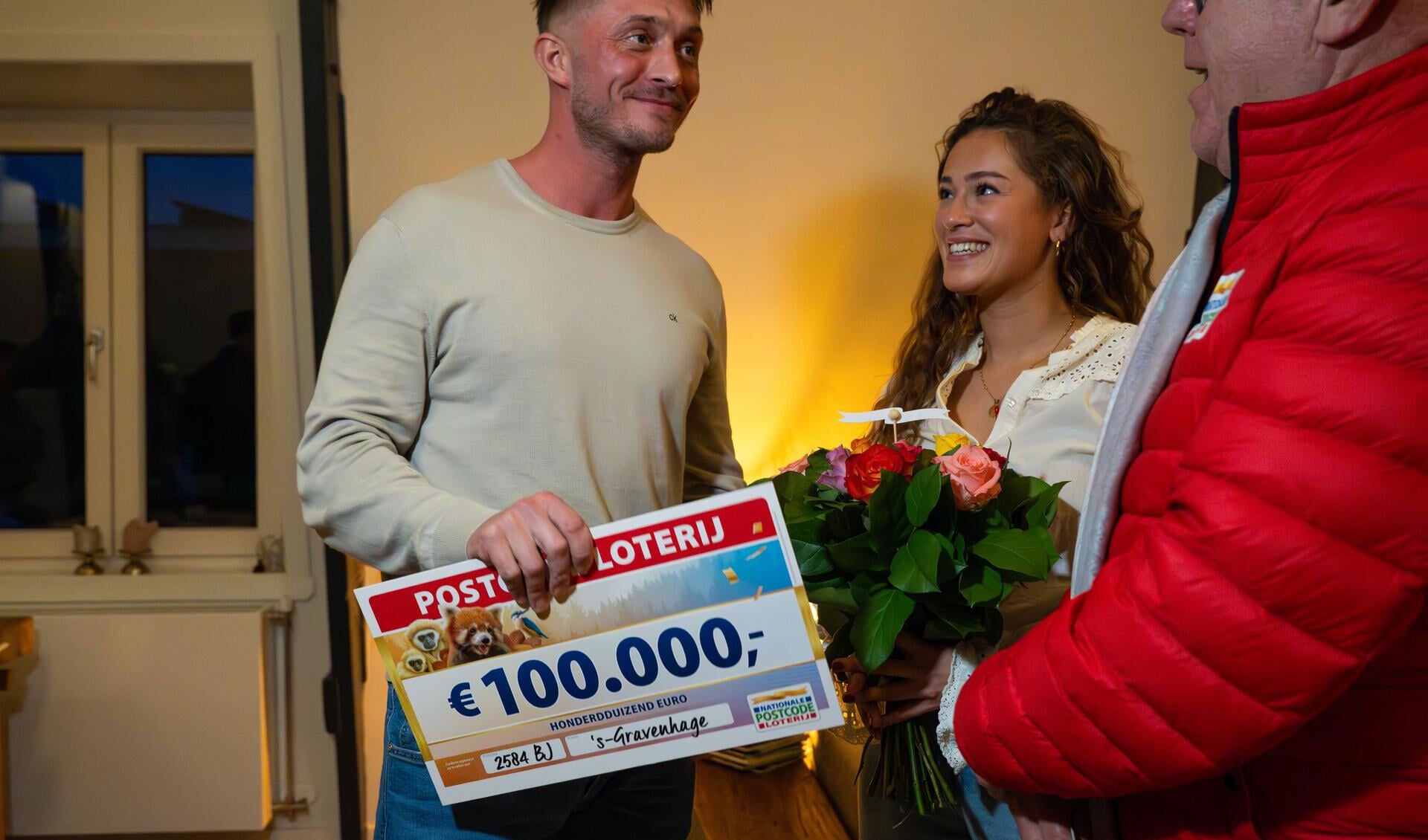 Nick en Luna winnen 100.000 euro bij de Postcode Loterij
