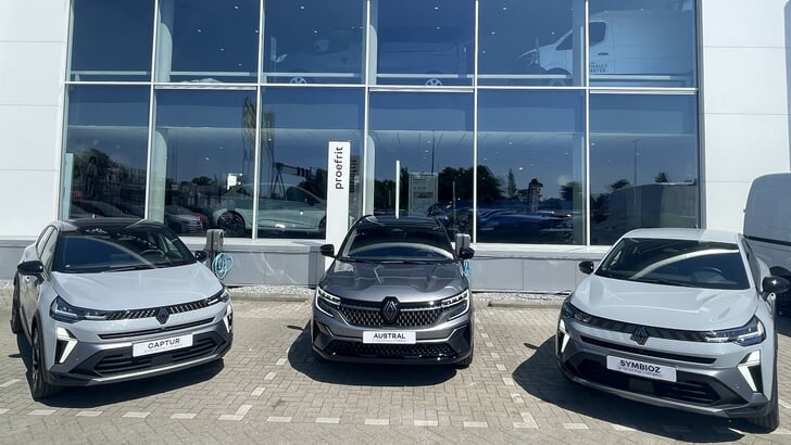 Drie modellen springen eruit als ideale reisgenoten: de Renault Captur (verkrijgbaar in Full Hybrid of benzine), de Renault Symbioz E-Tech Full Hybrid en de Renault Austral E-Tech Full Hybrid. 