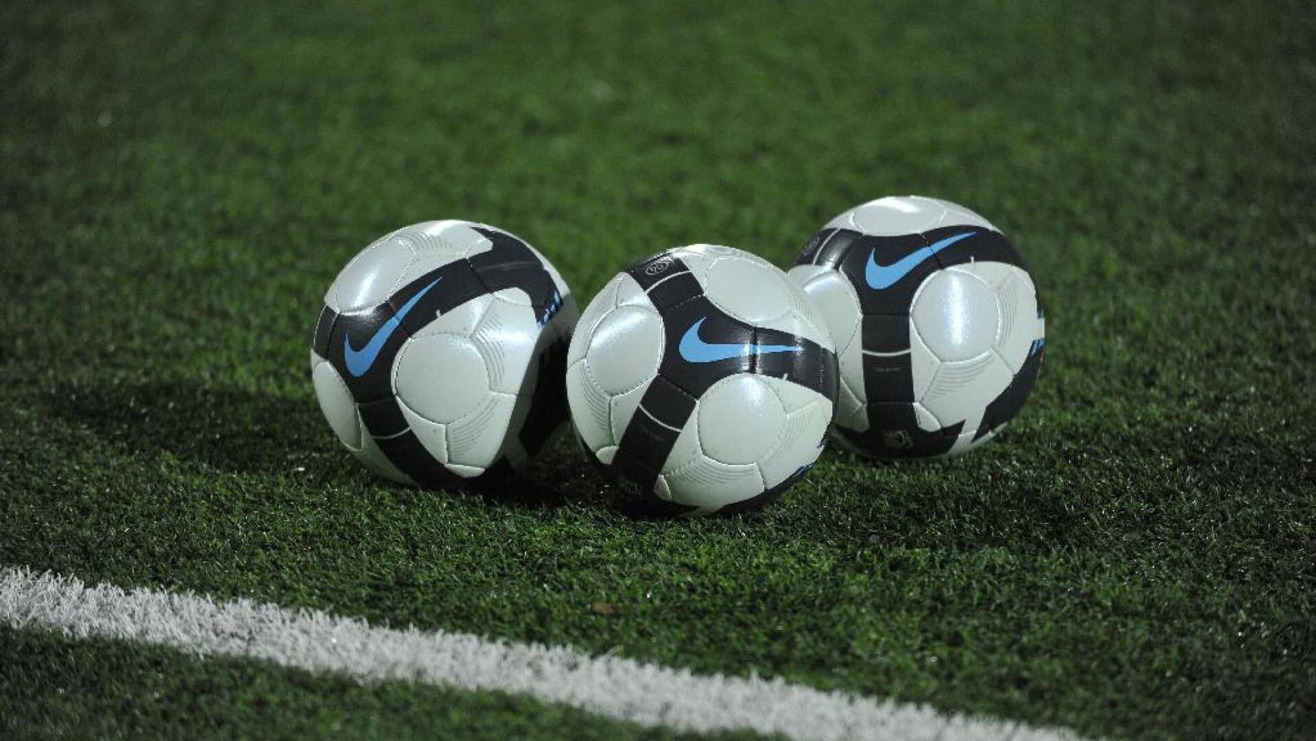 De ballen gaan straks weer rollen