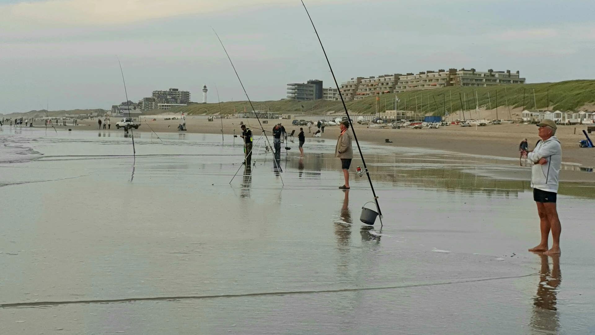 Meer dan zestig vissers waren aanwezig bij de derde zomeravondwedstrijd.