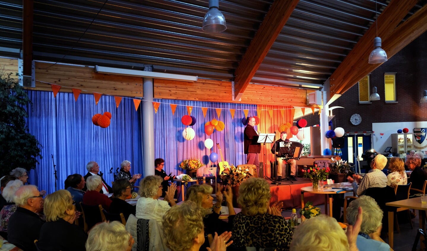 Bekijk meer foto's van het Senioren songfestival Waterland op www.rodi.nl. Ga naar regio Waterland. (Foto: Ria Houweling-Bouwman) 