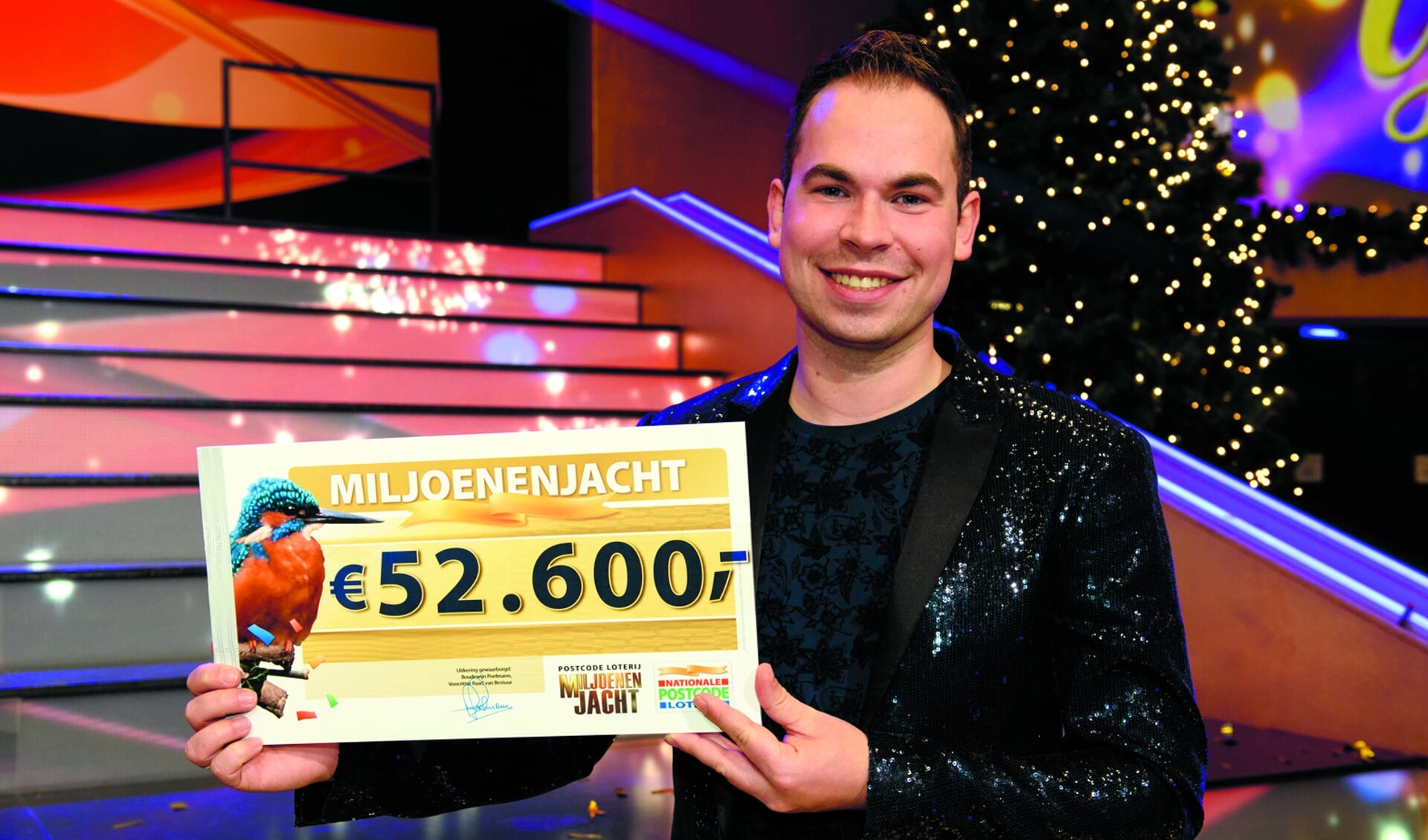 Theo uit Heemskerk wint 52.600 euro bij ‘Postcode Loterij Miljoenenjacht'. (foto aangeleverd)