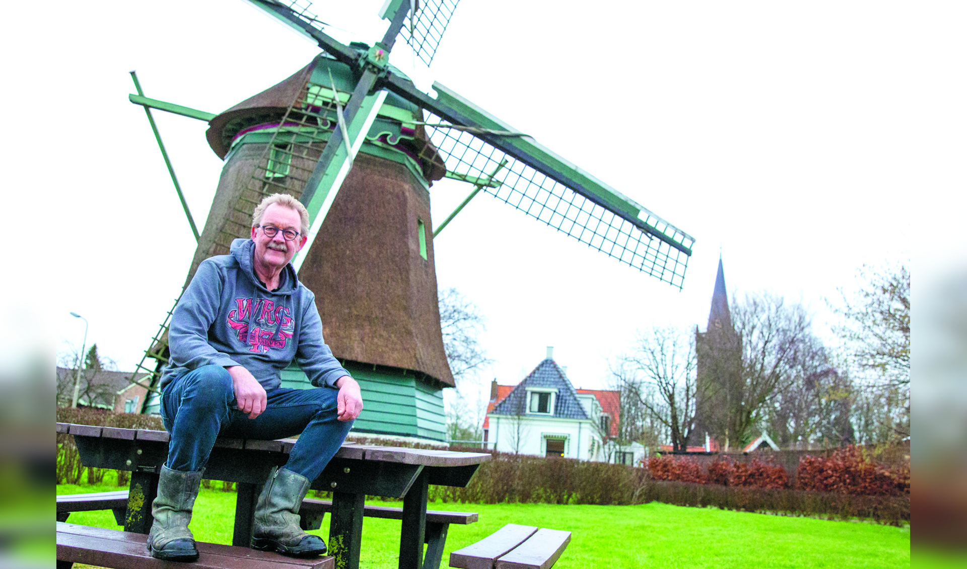 Cees Mens hoopt dat velen stemmen voor De Lastdrager, om geld in te zamelen voor de restauratie van de molen. (Foto: Vincent de Vries / Rodi Media)