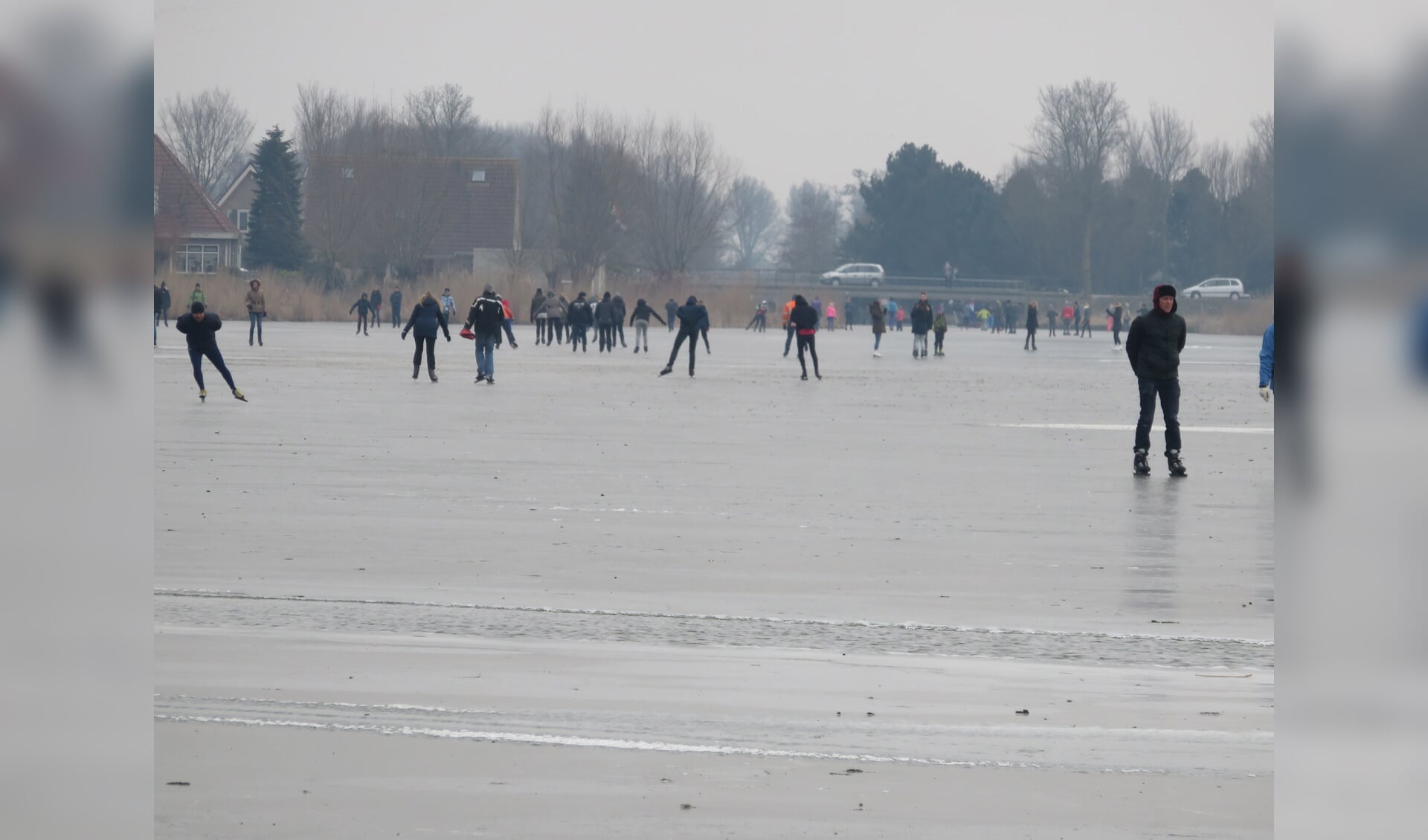 Veel schaatsliefhebbers genoten afgelopen weekend van het vlakke, harde water in de Groote en Kleine Vliet. (Foto: Sjoerd Laan)
