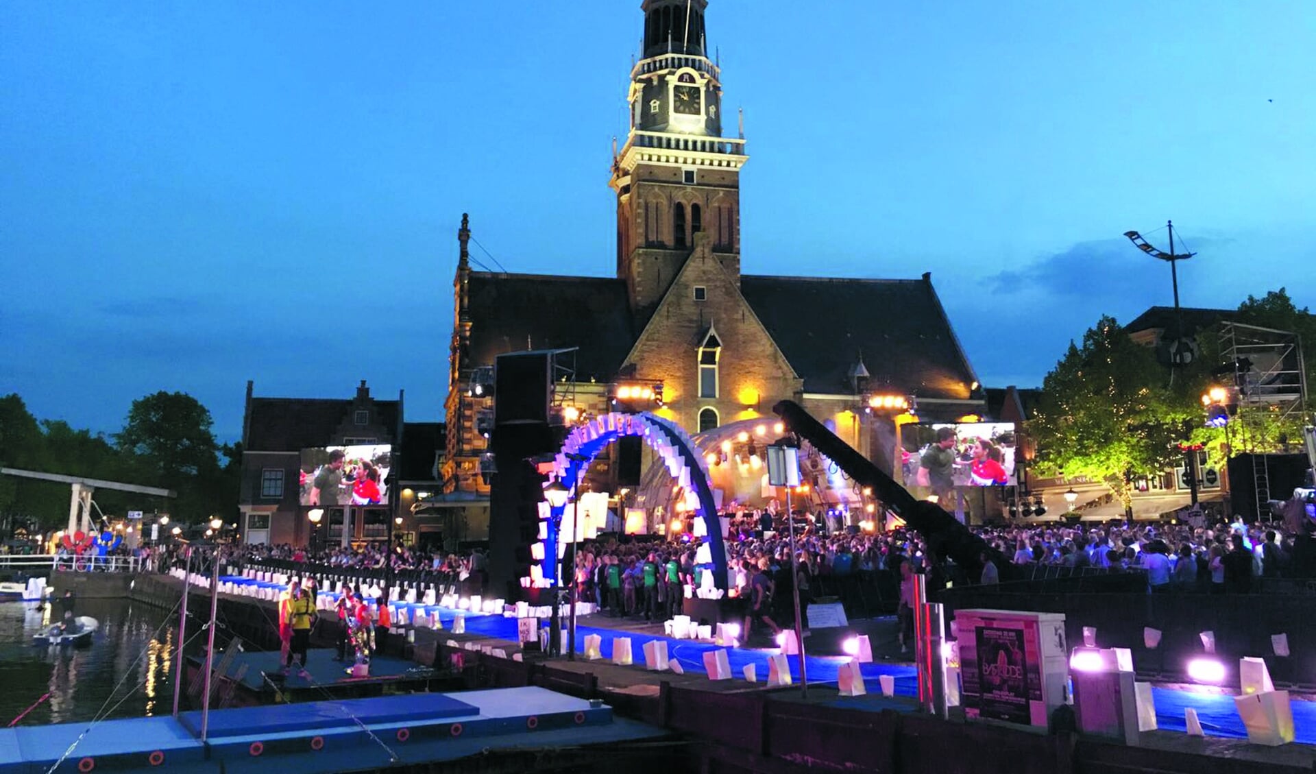 Voor de tweede keer vormt het Waagplein het decor voor de jaarlijkse liveshow ‘Nederland staat op tegen kanker’. (Foto: aangeleverd)