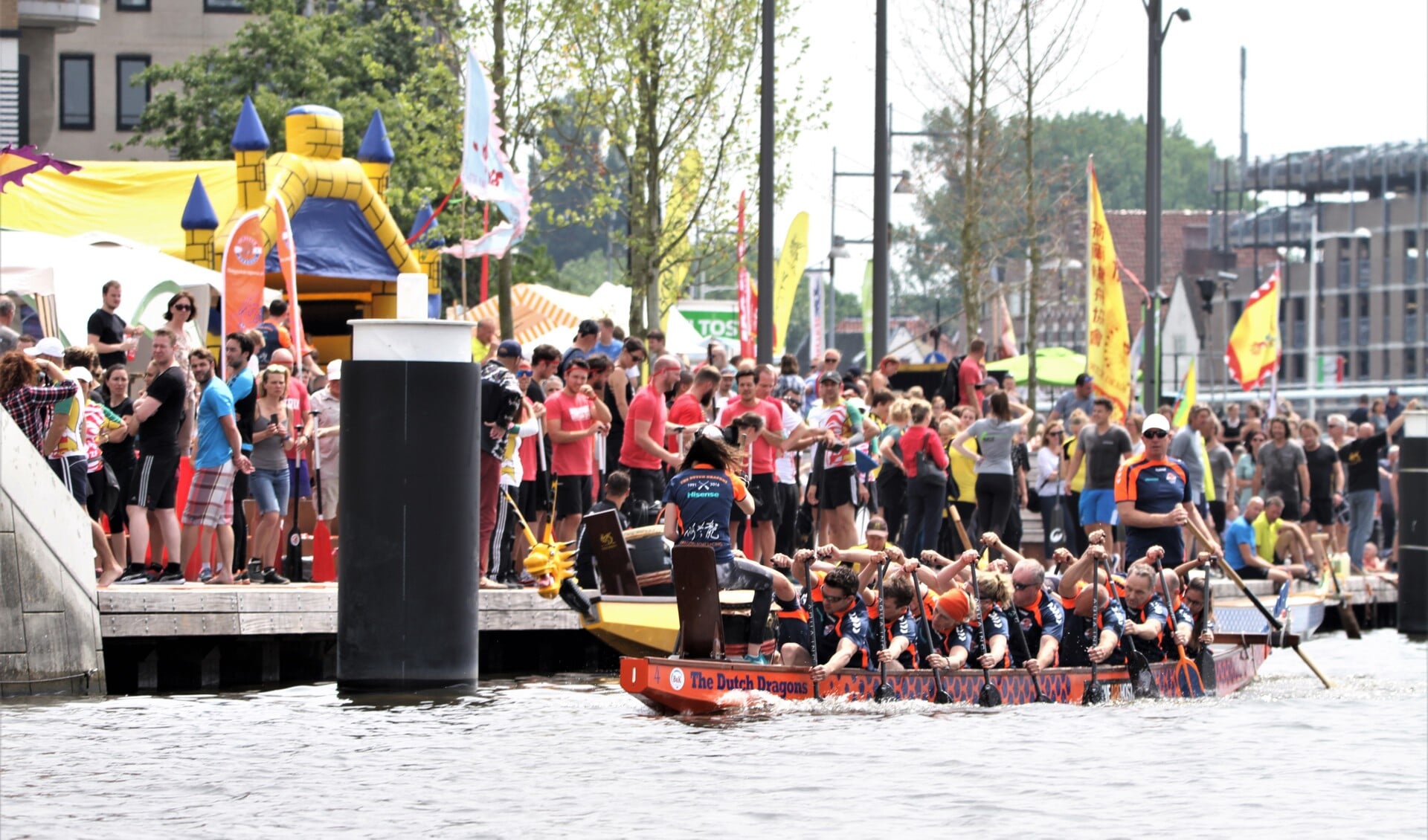 Racen door het Noordhollands Kanaal. (Foto: Clyde McCampbell)