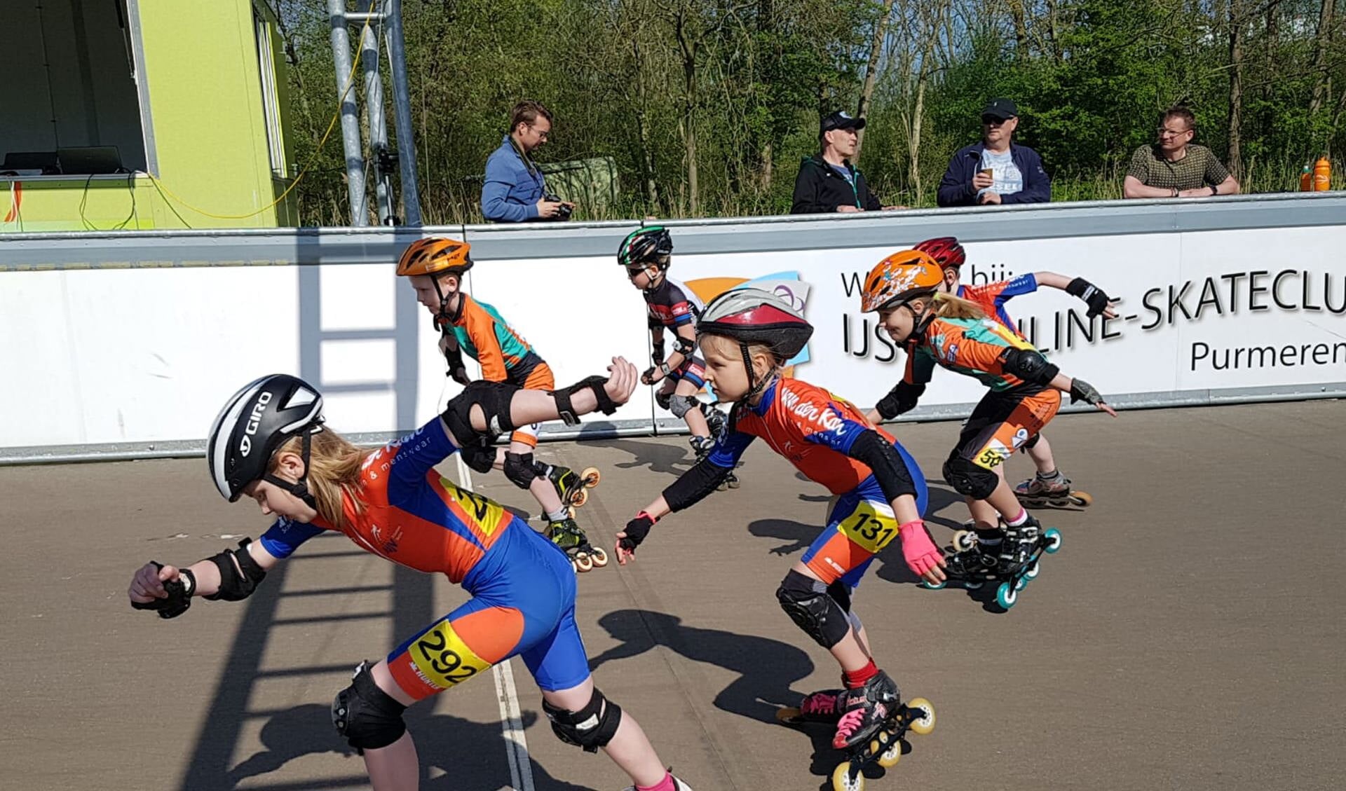 Bij het nationale pupillentoernooi probeert jonge inline-skatende jeugd uit heel Nederland een gooi te doen naar de titel nationaal kampioen. (Foto: IJs en Inline-skateclub Purmerend)