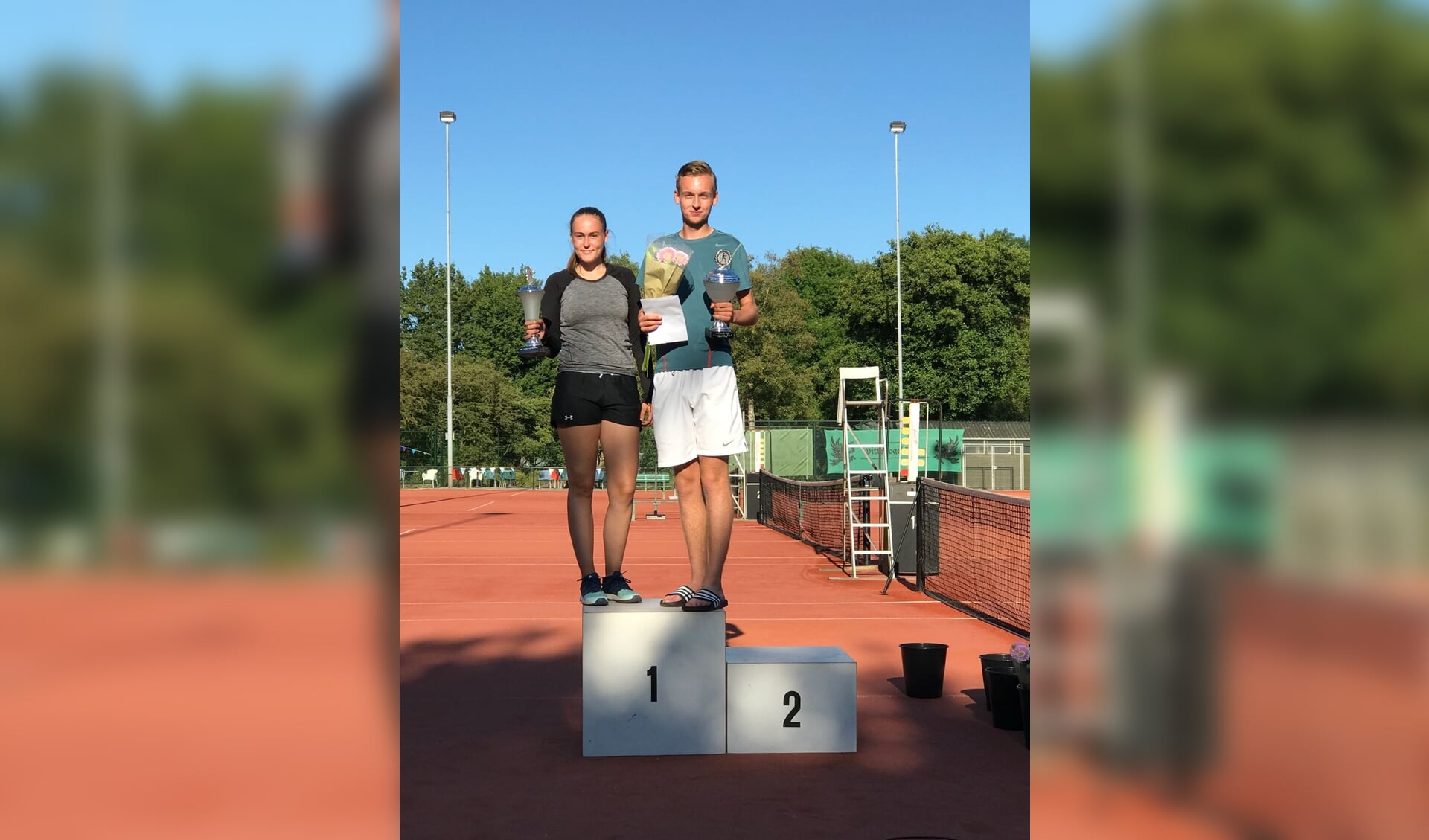 De winnaars van het 35e Landsmeer Open tennistoernooi. (Foto: aangeleverd)