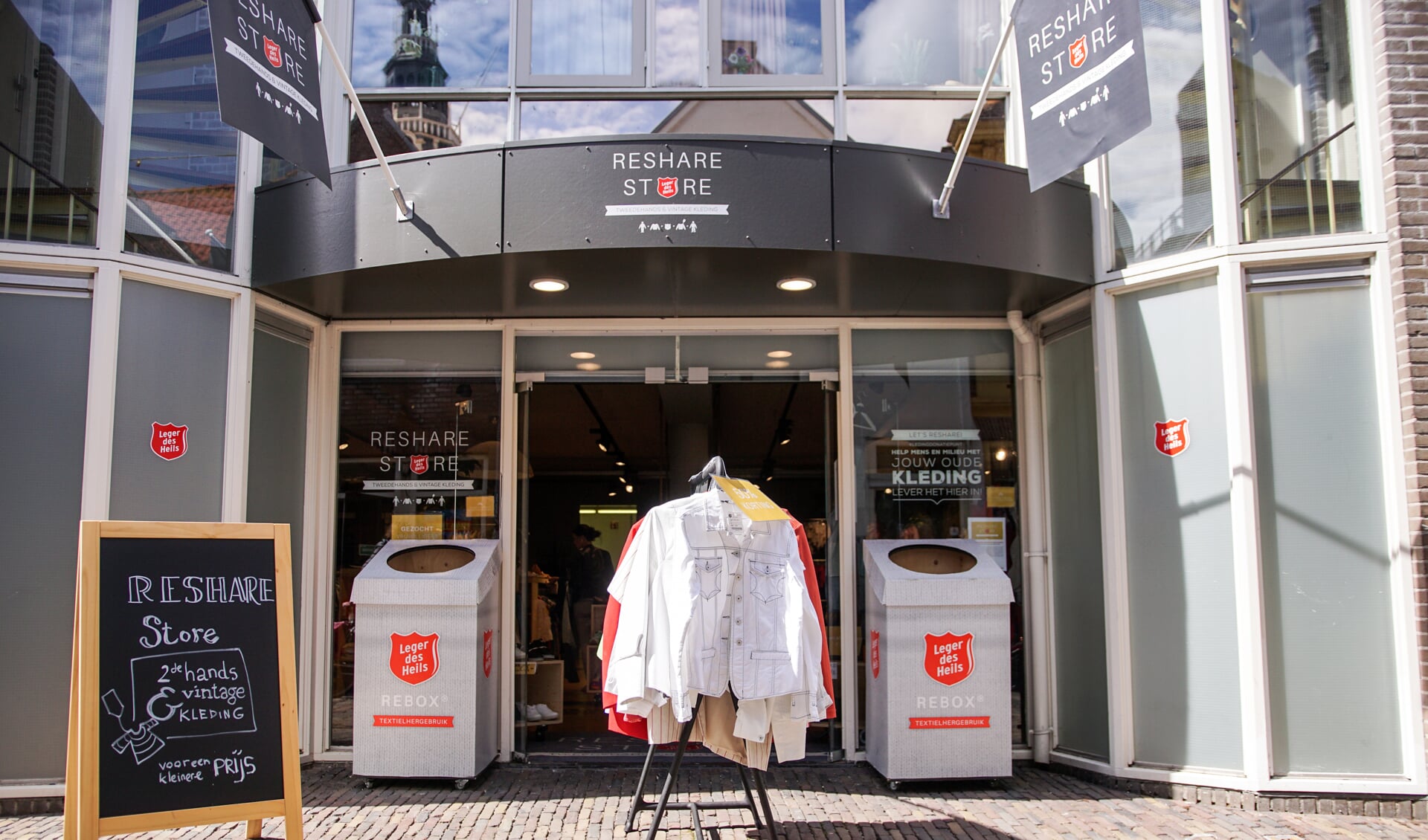 Niet suf, maar écht en goedkoop Tweedehands en vintage kleding van ReShare | Al nieuws uit Alkmaar