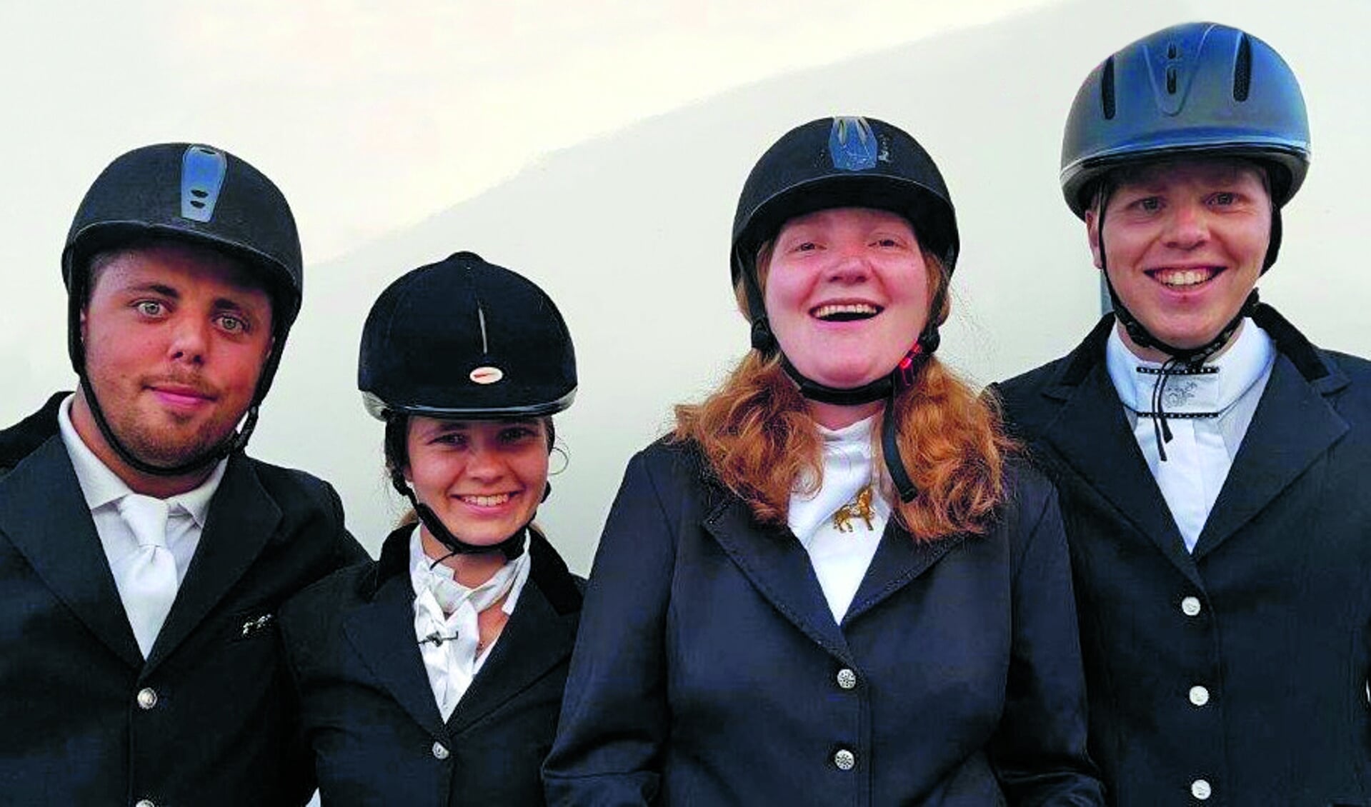 Deze vier ruiters van Vereniging Paardrijden Gehandicapten Opmeer vertegenwoordigt volgend jaar Nederland tijdens de Special Olympics World Games in Abu Dhabi. (Foto: archief Rodi Media)