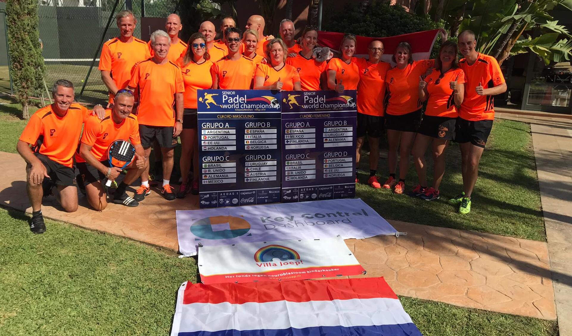 De hele Nederlandse equipe, met helemaal links Jeroen Havinga. (Foto: aangeleverd)