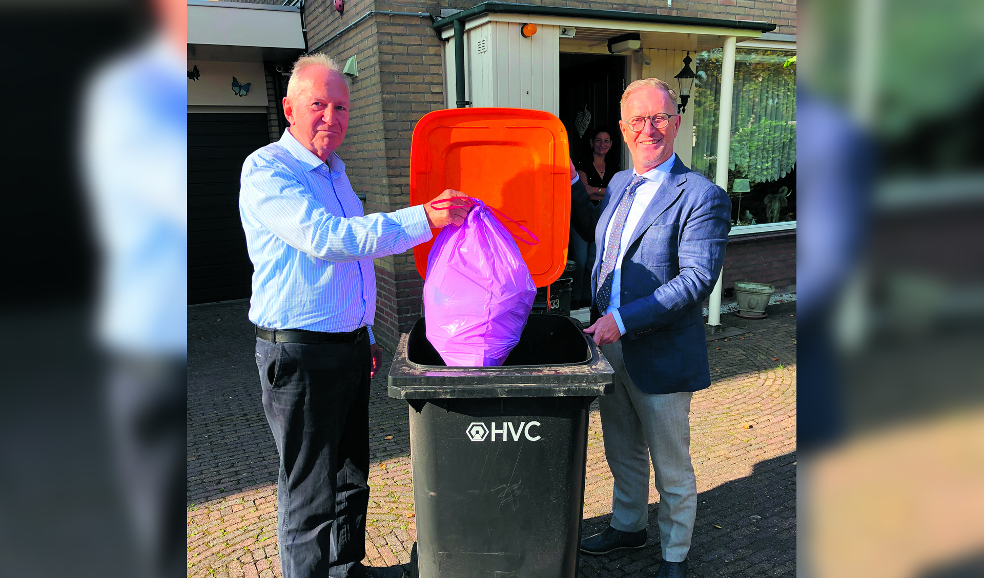 De inwoners van Zuidbroek Oosterwijk krijgen een bak voor plastic, blik en drinkpakken. (foto aangeleverd)