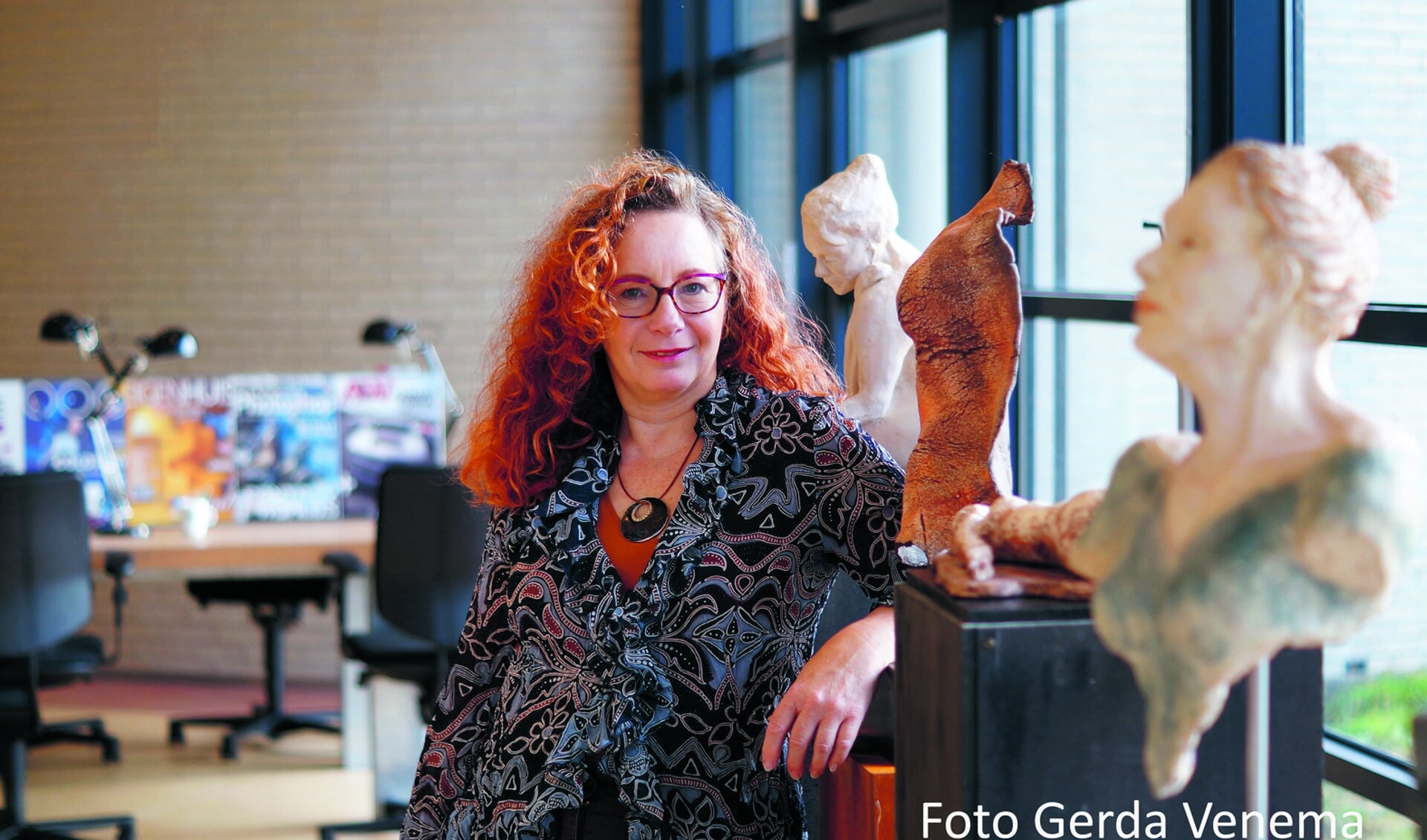Beeldend kunstenaar Erica Kraan opende nieuwe atelier in OndernemersCentrale in Tuitjenhorn. (Foto: aangeleverd)