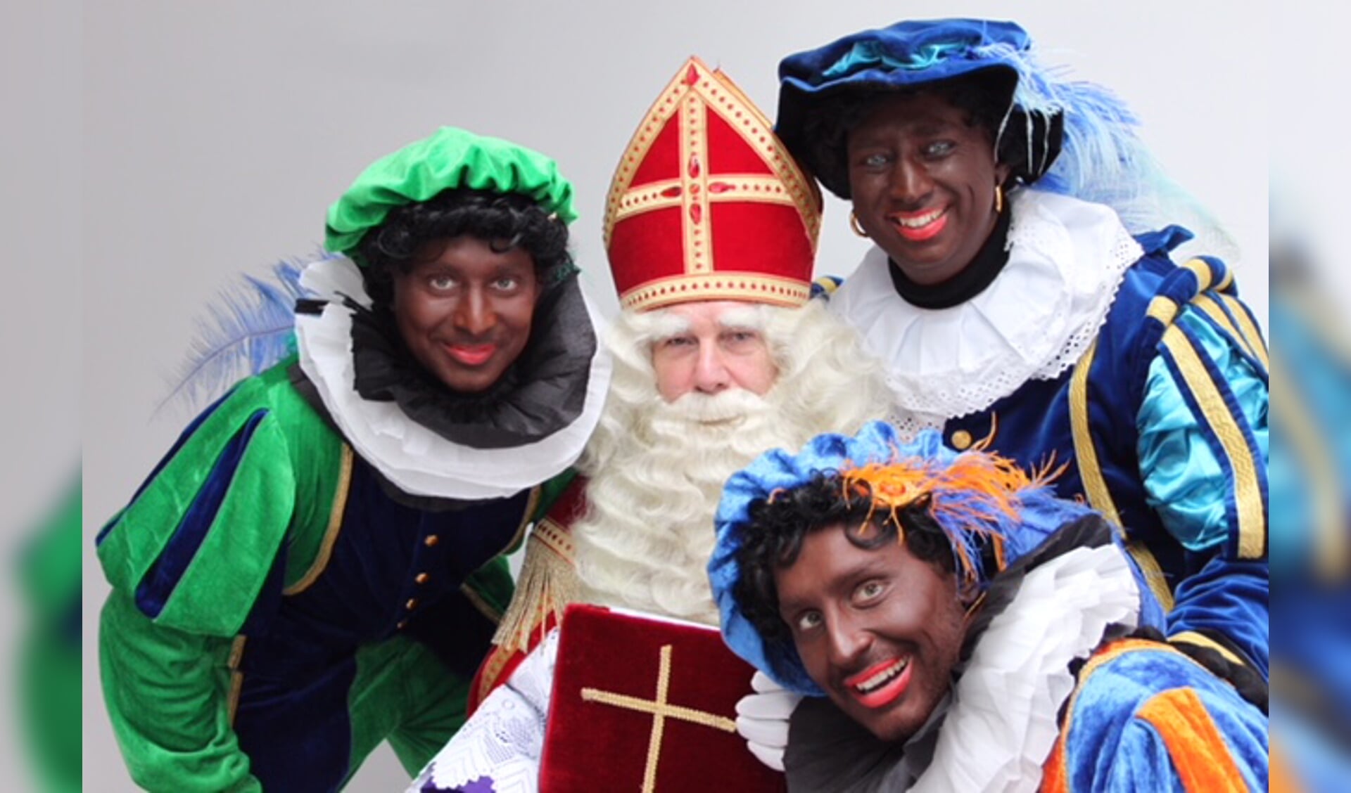 Sinterklaas en zijn gezelschap (Foto: PR)