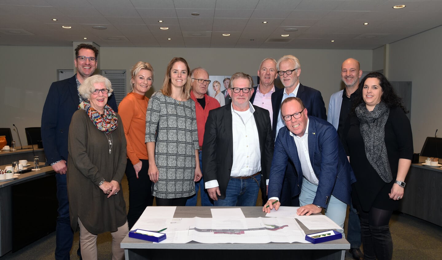Vorige week werd met de partijen een handtekening gezet onder de overeenkomst. (Foto: stedebroec.nl)