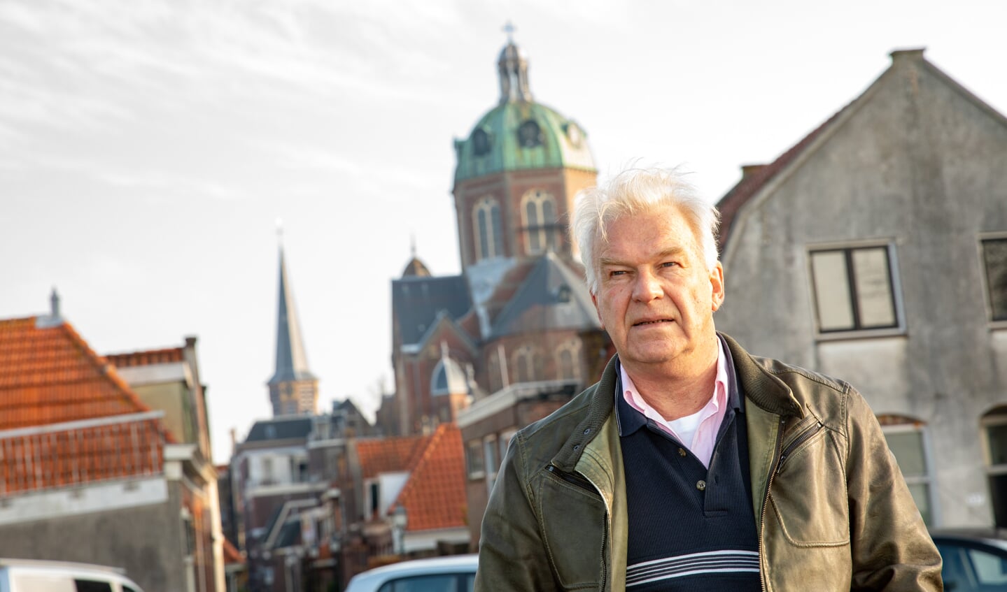 "Toen we de spoorwegovergang op de Koepoortsweg overstaken, voelde het alsof we een andere wereld betraden." (Foto's: Vincent de Vries/Rodi Media)