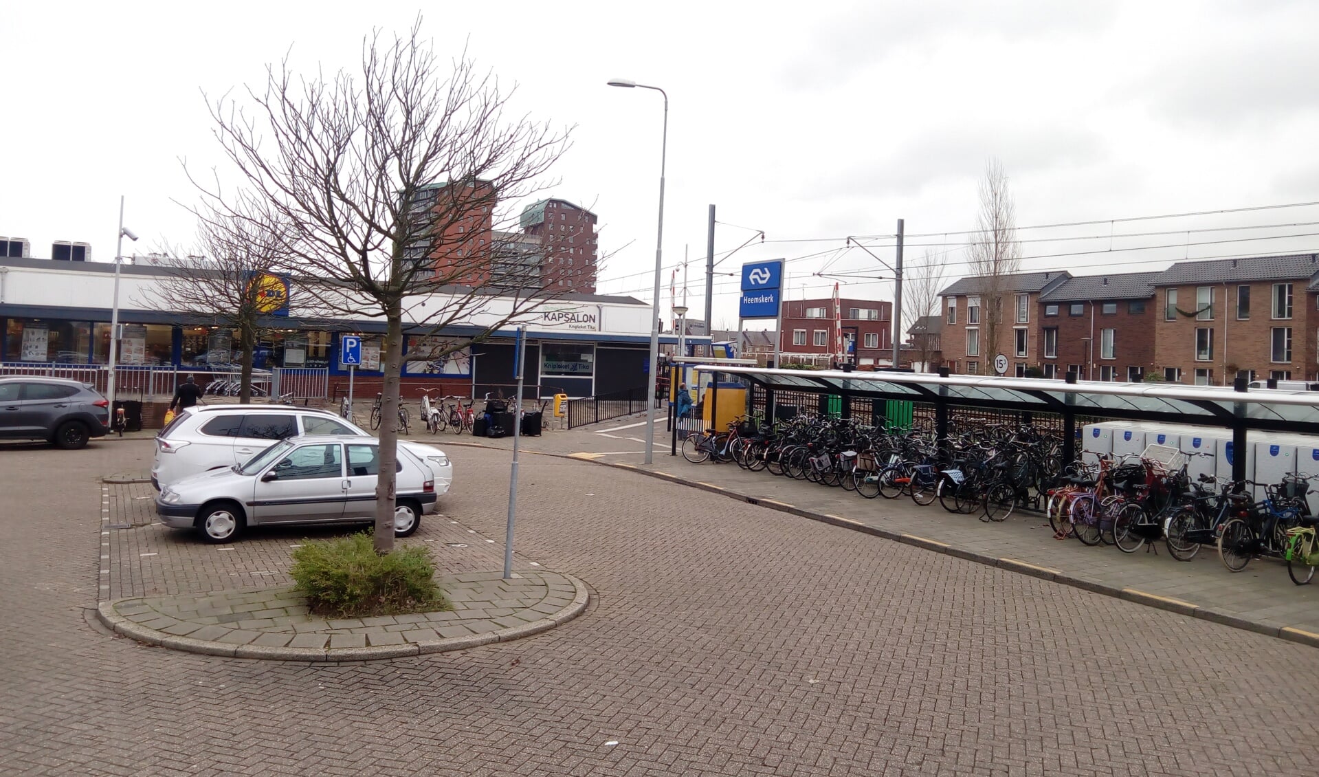 Het NS-station in Heemskerk. (Foto: Bos Media Services)