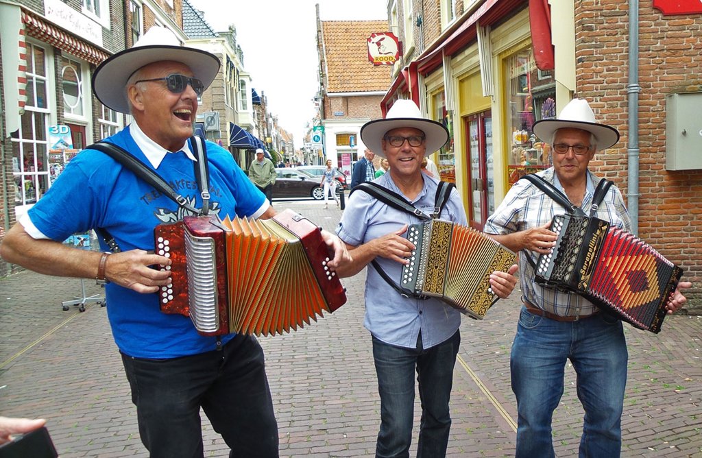 Meer dan honderd muzikanten ui heel Nederland komen naar Enkhuizen.