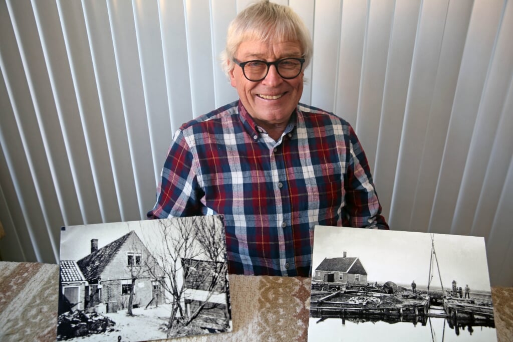 Herman Veltum met twee oude foto's van waar hij en zijn familie hebben gewoond.