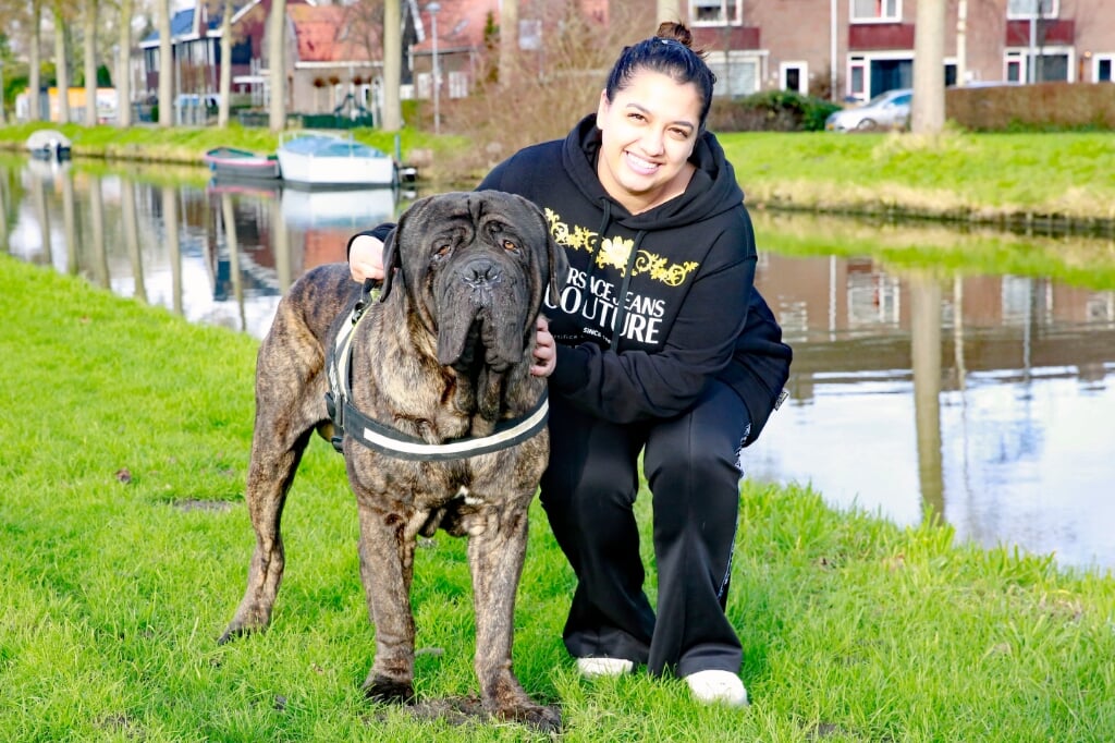 Jaycee met haar hond Tayson, die ze dit jaar adopteerde. 