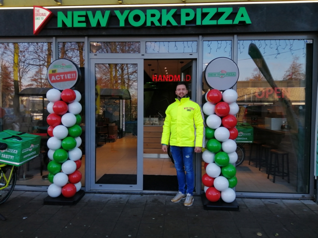 Franklin Verhoeven hoopt ook in Molenwijk wekelijks 800 pizza's te verkopen.