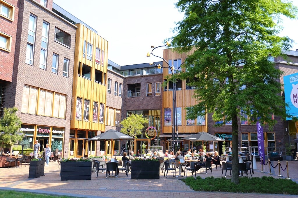 Horeca Coolplein in Heerhugowaard heeft extra terrasruimte gekregen