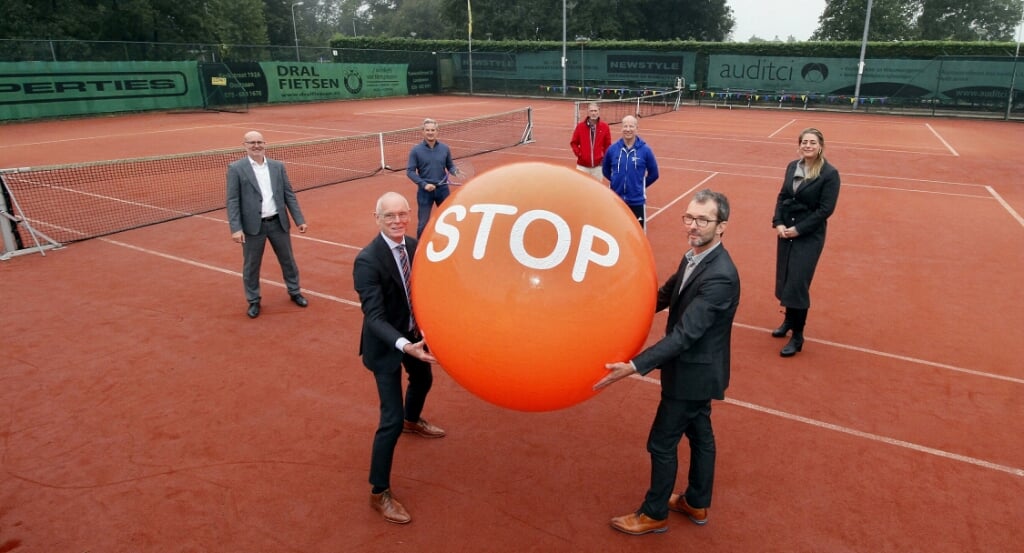 Niels Bonenkamp (rechts) liet in oktober de Stoptoberbal rollen. Heeft hij nu een proefballonnetje opgelaten? Of zelfs een bom gelegd?