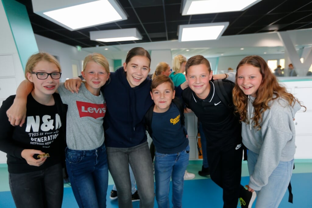 Op de speciale groep 8 pagina van www.huygens.nl kan de school virtueel worden bezocht. 