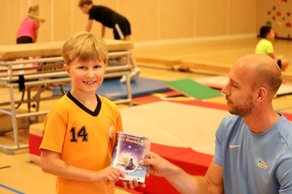 Basisschoolleerlingen in de gemeente Alphen aan den Rijn ontvangen van Alphen Vitaal via hun school het Sjors Sportief en Sjors Creatief boekje. 