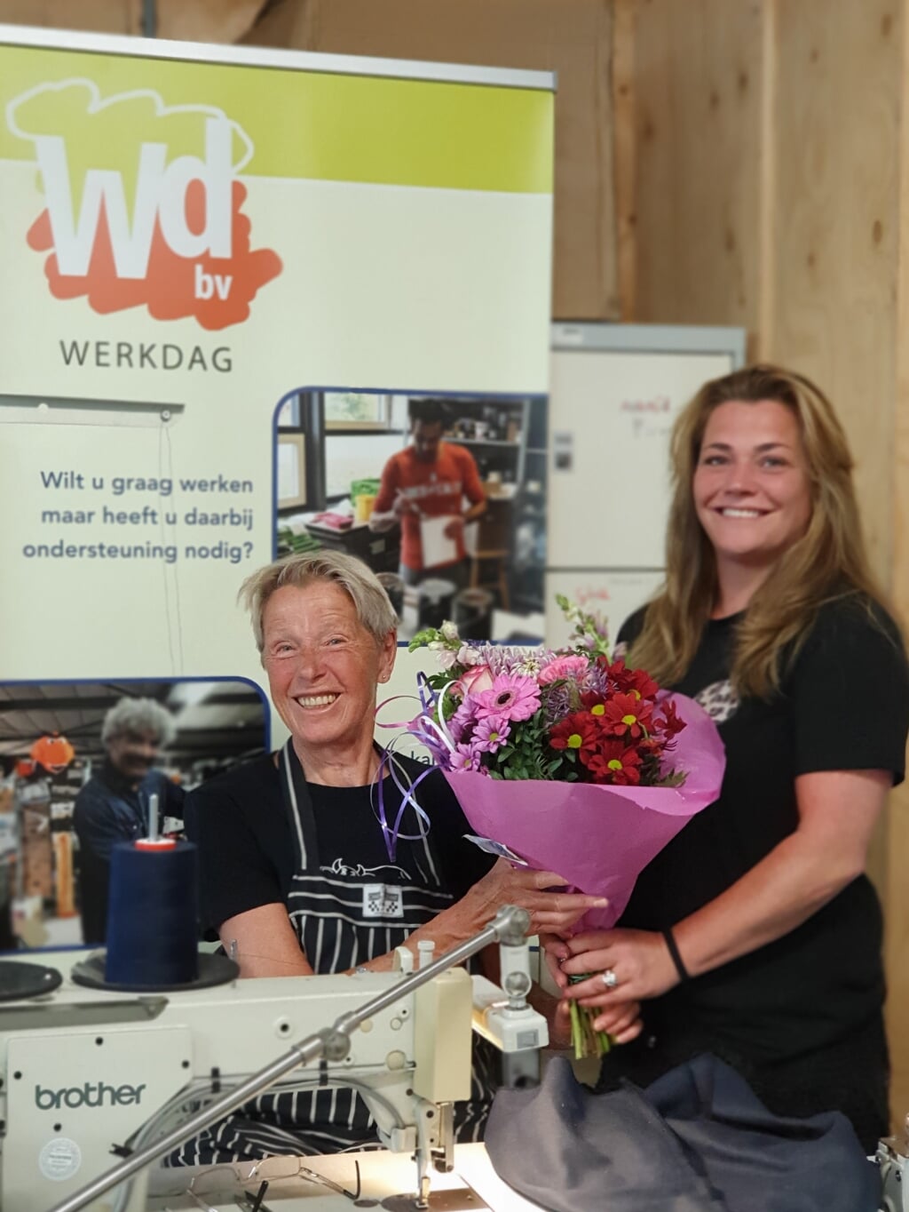 Corrie van Winsen viert haar 60-jarig werkjubileum.