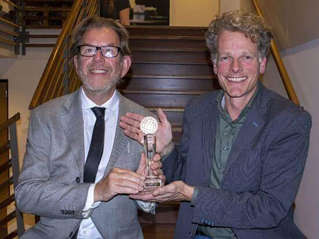 Jan van Galen en Harmen de Jong, winnaars van de Golfpersprijzen 2021. (Foto Bert van der Toorn)
