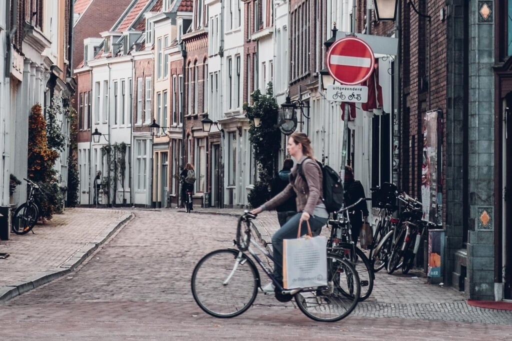 De meeste Nederlanders zijn tevreden met hun buurt maar missen sociale cohesie. 