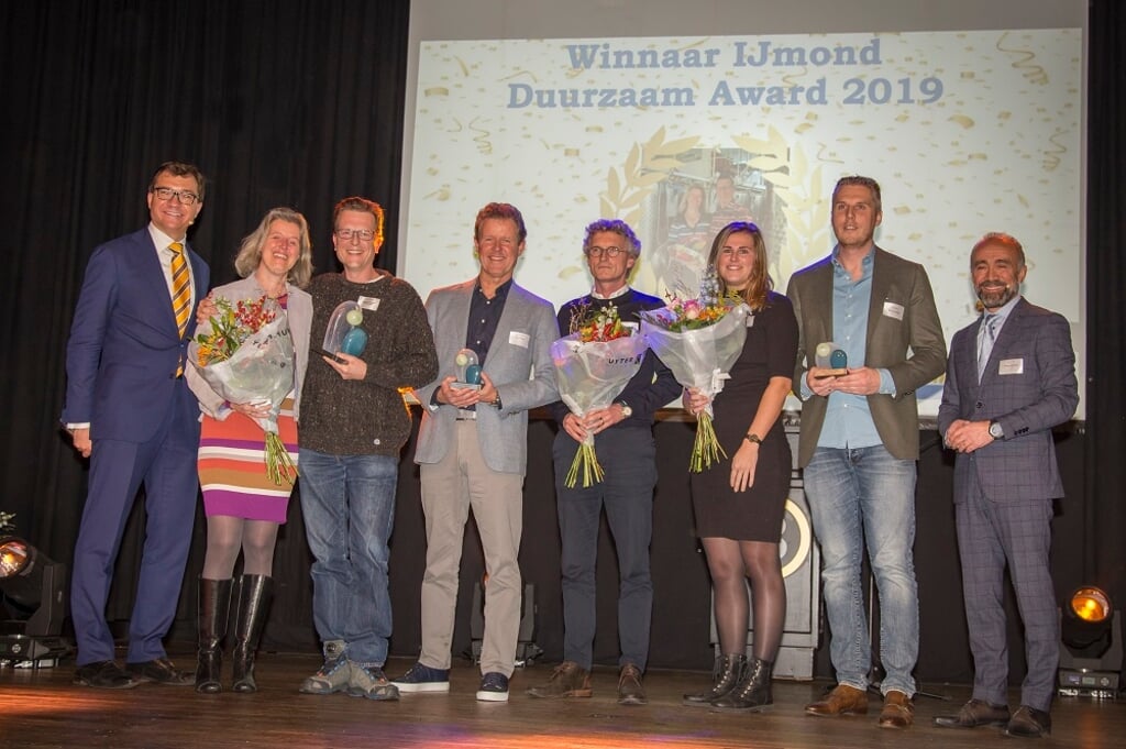 Enkele winnaars van een eerdere IJmond Duurzaam Award.