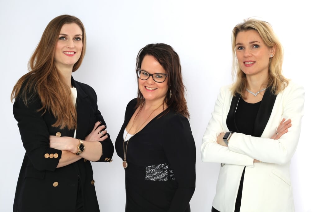 V.l.n.r. advocaten Inez Thieme, Pamela de Blieck-Willemsen en Linda Stolk-Hogeterp.  