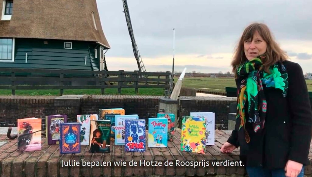 Ook wethouder Natasja Groothuismink roept kinderen op te lezen en te stemmen hun favoriete kinderboek.  