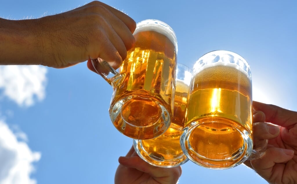 De bierverkoop in de horeca is in januari met 92 procent gedaald. 