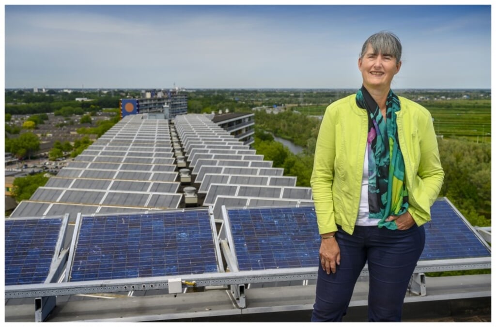 Wethouder Baerveldt: 'Er komen steeds meer zonnepanelen op Zaanse daken.'