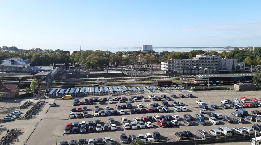 Het stationsgebied gezien vanuit het Dijklander Ziekenhuis.