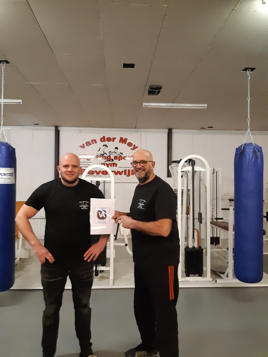 Jaap en Ramon van der Meij van de betreffende vechtsportschool in Beverwijk.