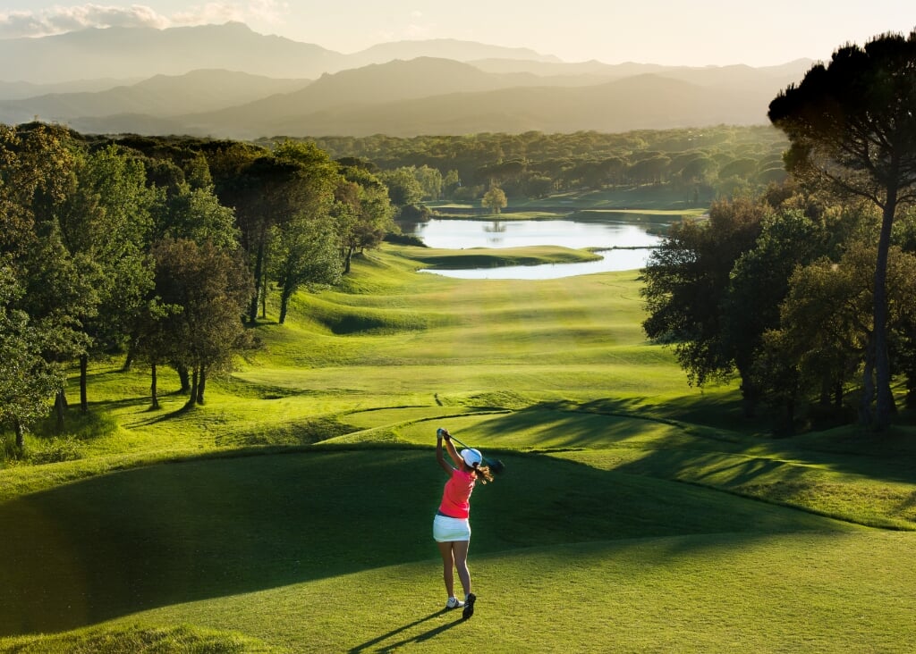 PGA Catalunya aan de Spaanse Costa Brava is deze zomer weer gewoon bereikbaar en beschikbaar in het aanbod van 3D Golfvakanties.