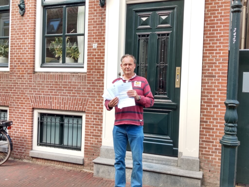 In april, nog vóór de afslutiing, verzamelde bewoner Jaap de Munnik in korte tijd 250 handtekeningen tegen de afsluiting van de Melkmarkt.