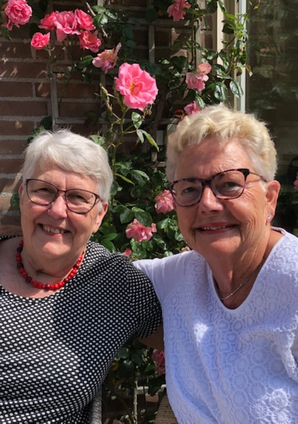 Wil (links) en Gerda al 82 jaar hartsvriendinnen. 