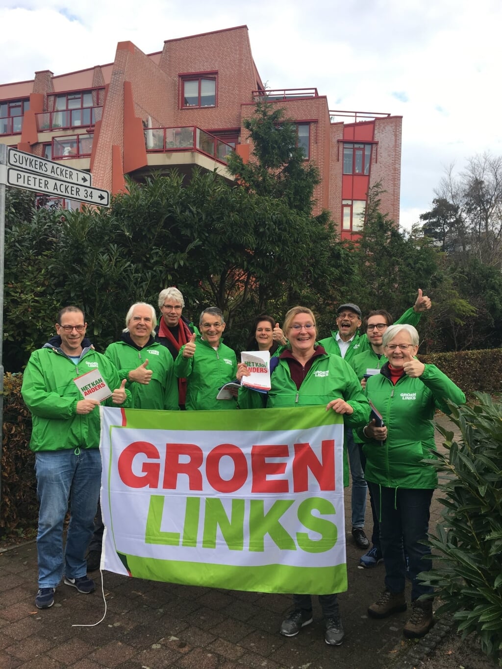 Leden van GroenLinks Heemskerk, Jos Burger staat geheel links.