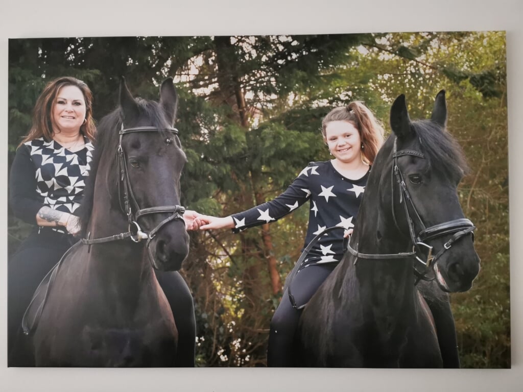 Josca Giesbergen (50) is sinds haar vroege jeugd gek op paarden.