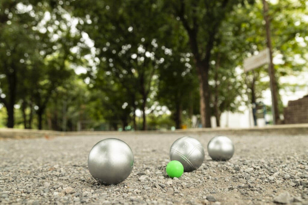Maak kennis met jeu de boules bij golfbaan de Vlietlanden.