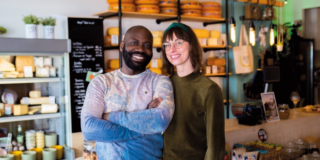 Begin 2019 hebben Ramon Kwaak en Roxanne Filius de kaaswinkel op de Zuiddijk in Zaandam overgenomen.